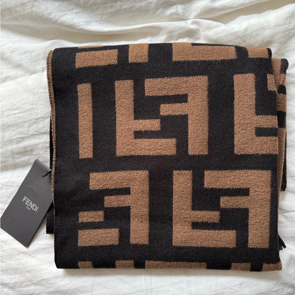 Fendi Black and Tan Patterned Scarf